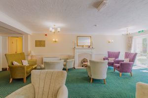 COMMUNAL LOUNGE- click for photo gallery